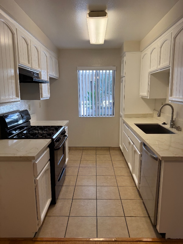 Building Photo - 725 E Providencia Ave Rental