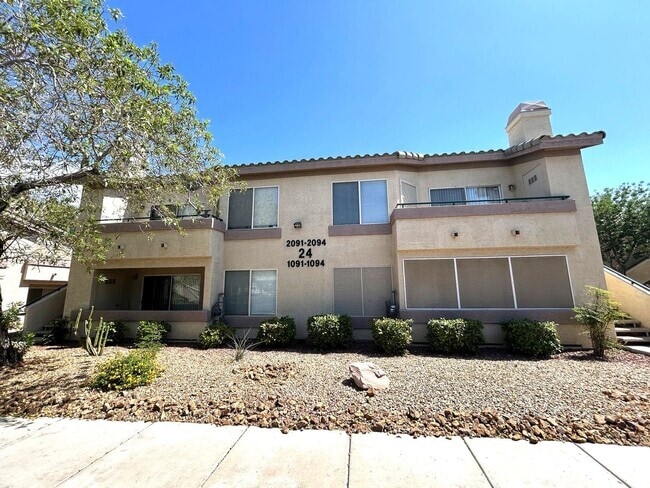 Building Photo - 1 Bedroom/1 bathroom 2nd floor condo in Ca...