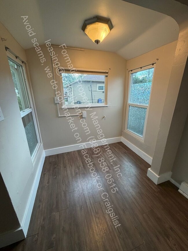 Photo - 4360 Fenton St