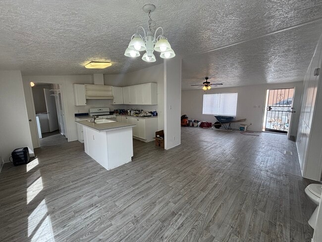 Photo - 4098 E White Water Dr