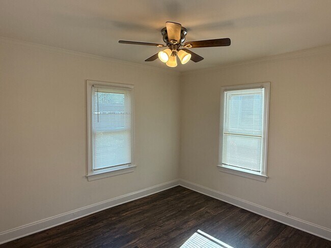 Photo - 2203 Highland St