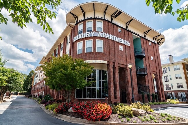 Photo - 1660 Peachtree