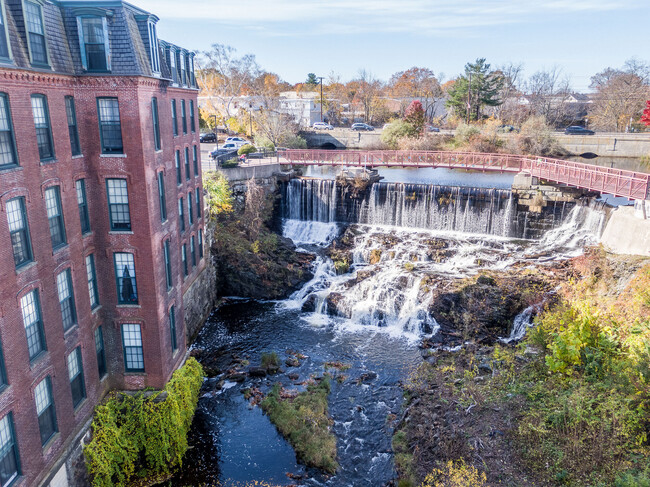 Mill Falls Apartments - Methuen Town, MA | ForRent.com