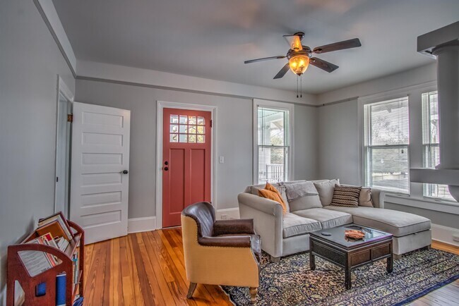 Photo - 311 Ellis St