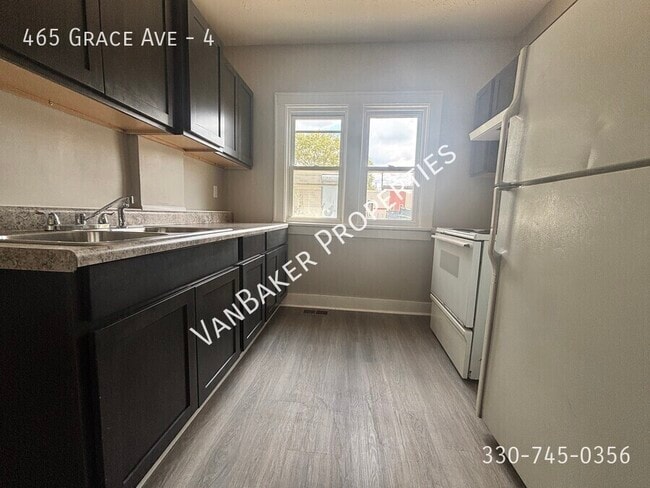 Building Photo - 465 Grace Ave Unit 4 Rental