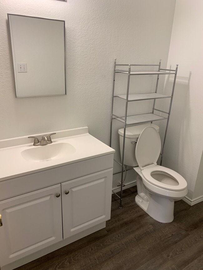 Photo - 2701 Woodlake Pkwy