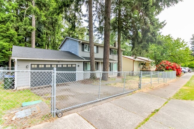 Photo - Four Bedroom House Near Camelot Park