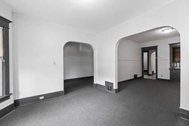 living room 2 - 2514 N Oakland Ave Unit 2514