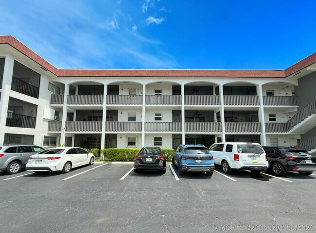 Photo - 651 Pine Dr Unit 208