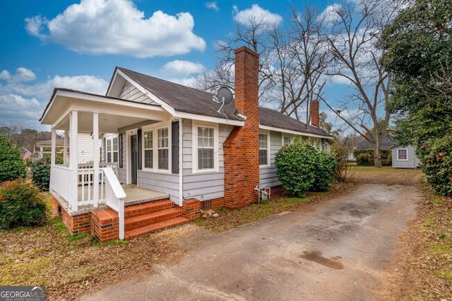 Photo - 240 Boulevard