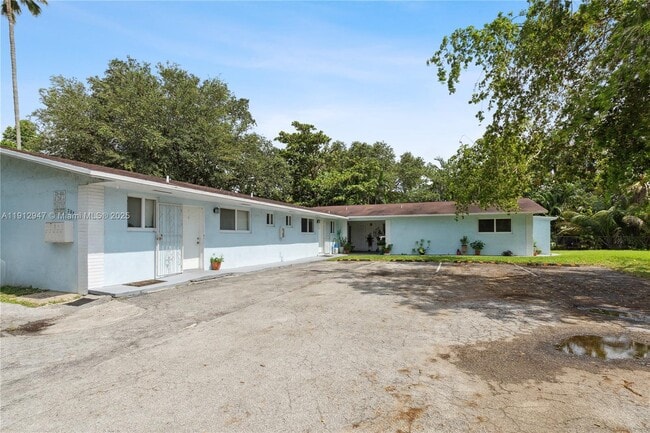 Building Photo - 793 NW 91st St Unit 2