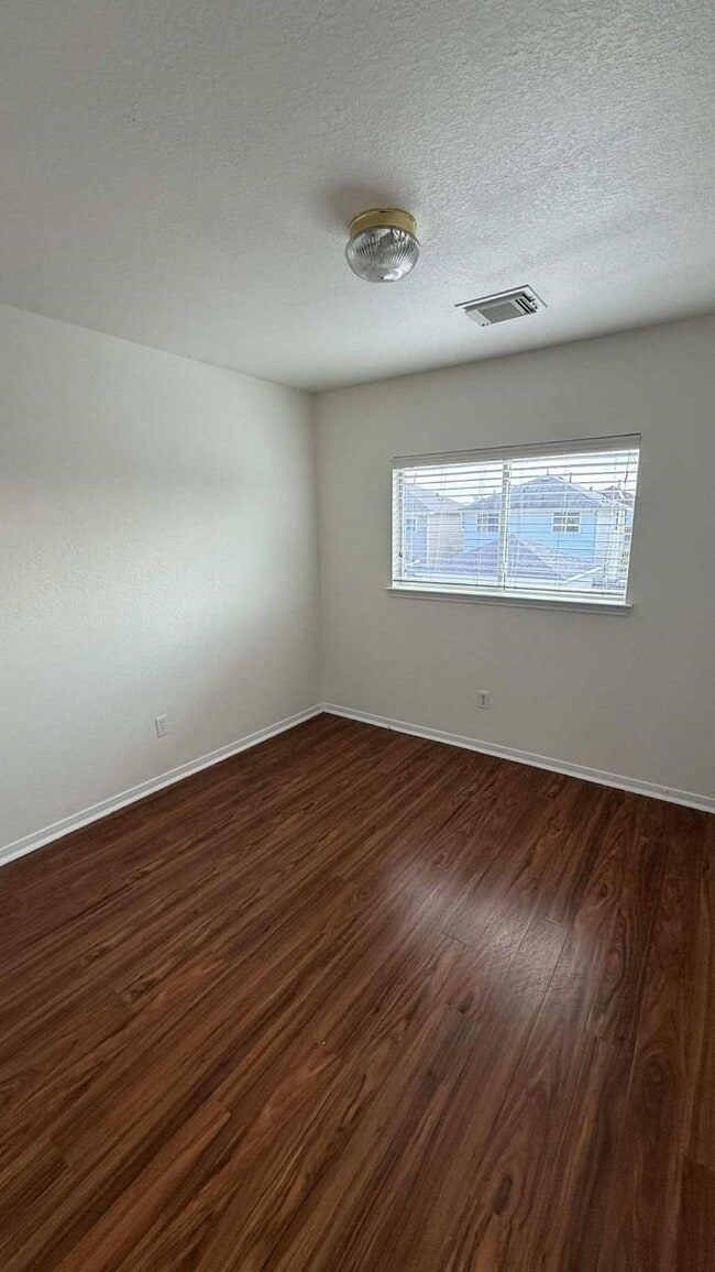Photo - 1677 Nichole Woods Dr