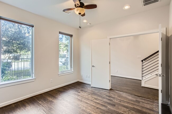 Photo - 126 Pierce St