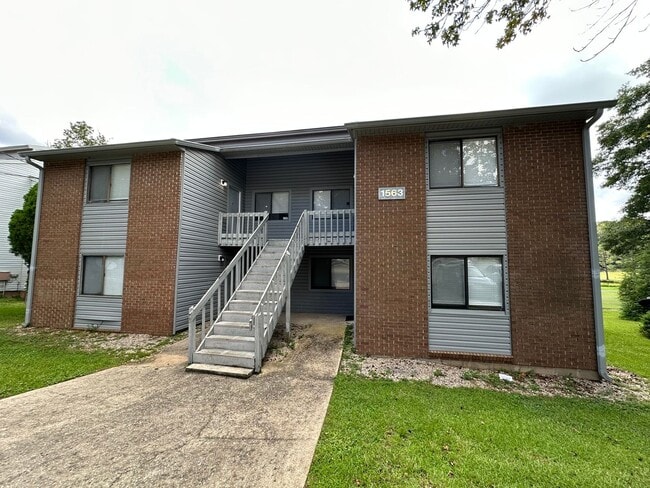 Building Photo - 1563 Willow Bend Way Unit B