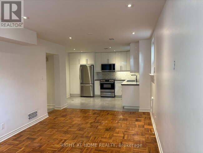170 Bowood Ave Unit one