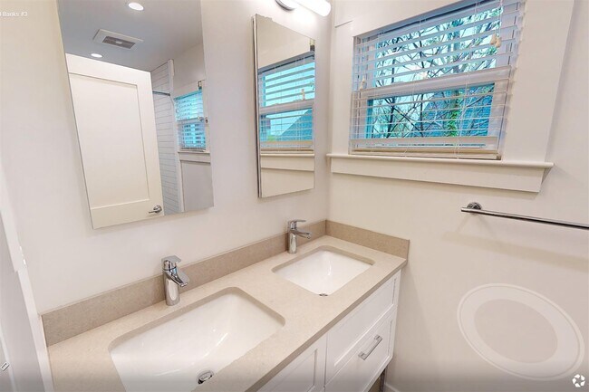 Photo - 208 Banks St Unit 3