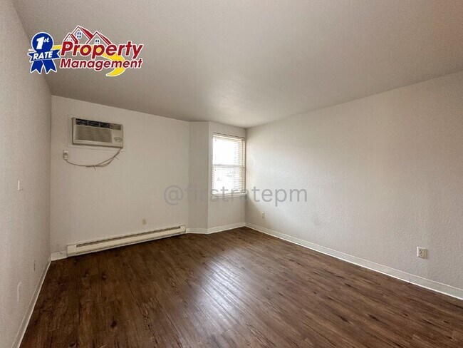 Photo - 1680 N Phillippi St Unidad #116