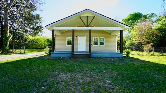 Photo - 311 S 2nd St