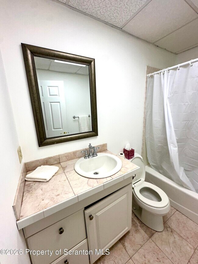 Photo - 436 Ziegler St