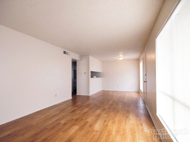Photo - Braeswood Forest Condos