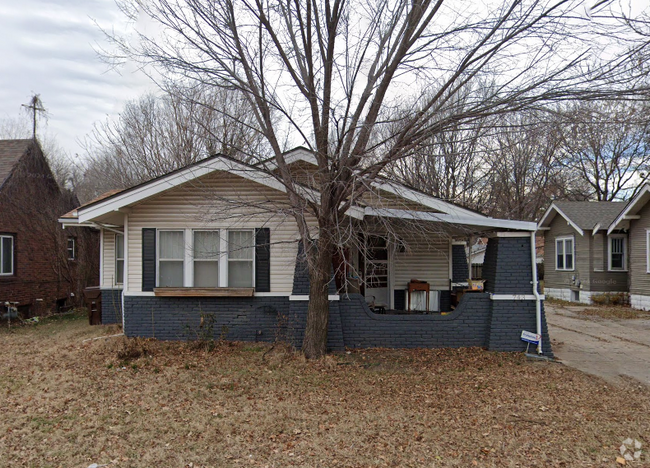 Building Photo - 743 S Hillside St Rental