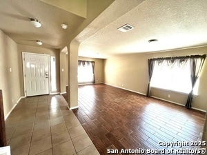 Photo - 5827 Garnet Caverns