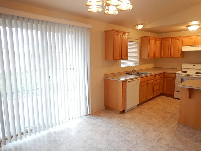 Photo - 3 Bedroom, 2 Bathroom North of Prineville - Fenced Back Yard - Available soon!