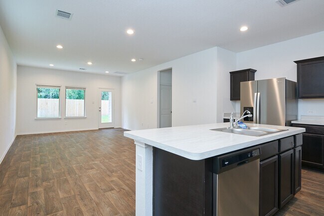 Photo - 16877 Short Pnes Dr