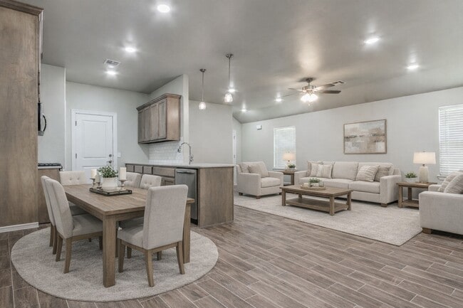 Building Photo - 12941 Willow Villas Dr