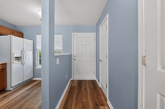 Photo - 204 Butler Pl