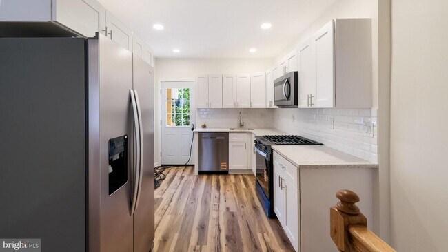 Photo - 5058 Hoopes St