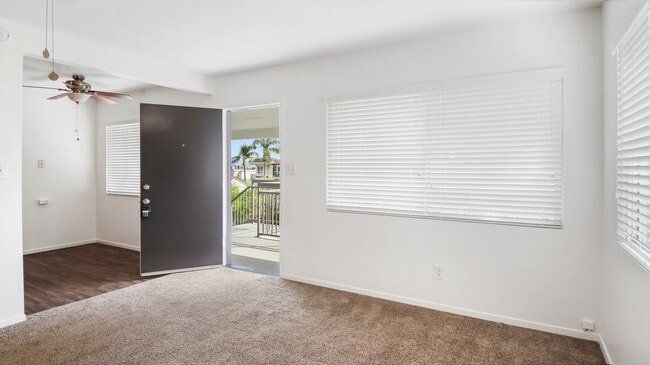 Photo - 4447 Mentone St Unit 4447 1/2