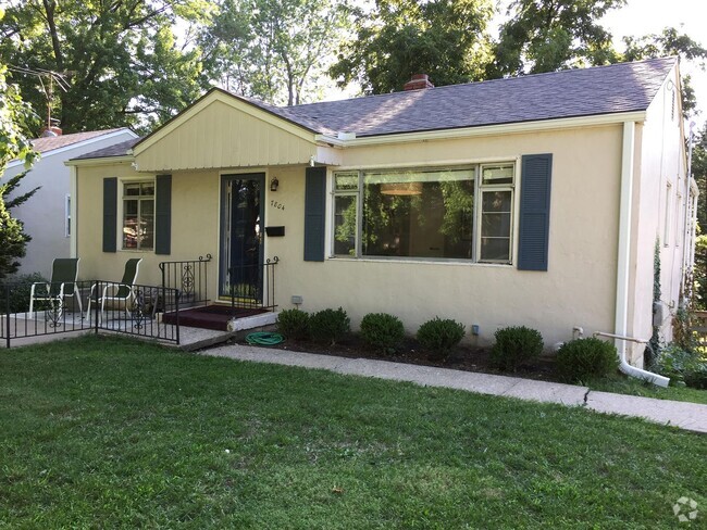 Building Photo - Waldo Gem!! 2 Bed/ 1 Bath Partially Finish... Rental