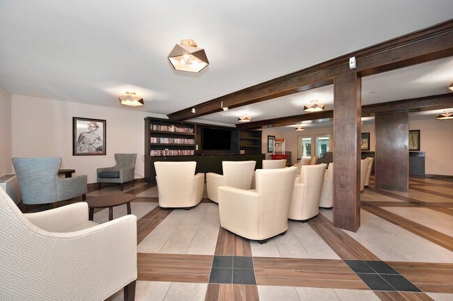 The Crest at Citrus Heights (55+)