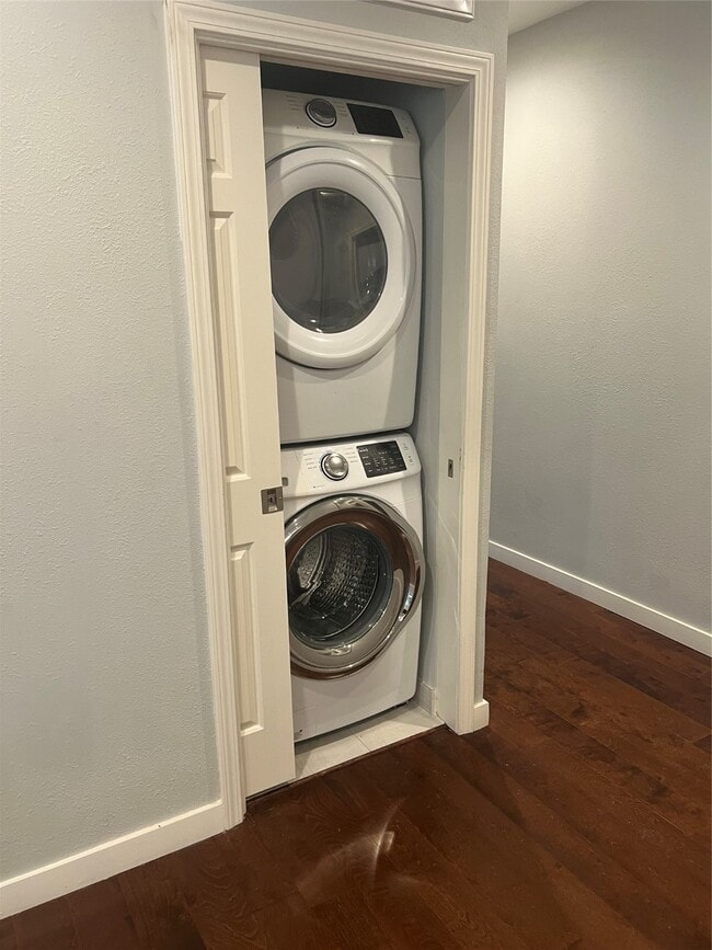 Photo - 2812 Live Oak St