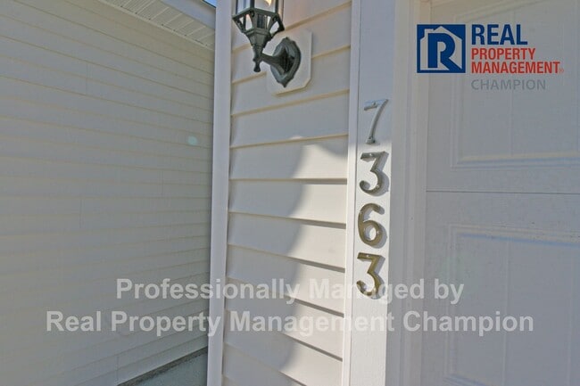 Building Photo - Beautiful Home with Spacious and Open Floorplan