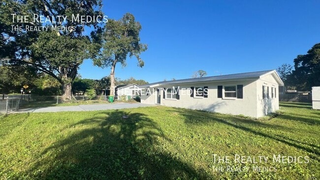 Photo - 2530 N Palm Dr
