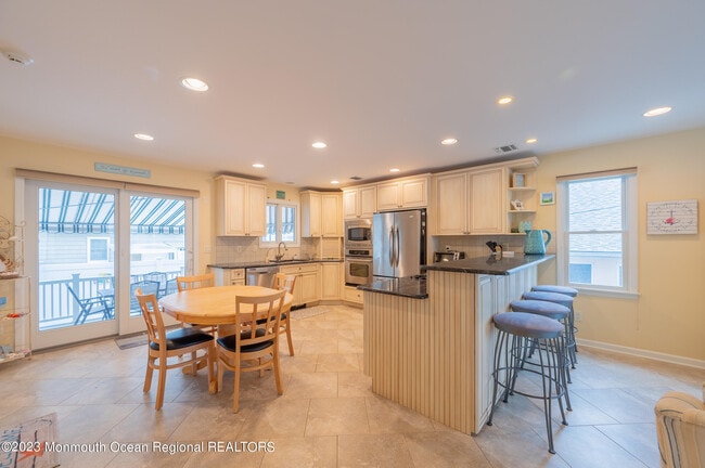 Photo - 219 3rd Ave