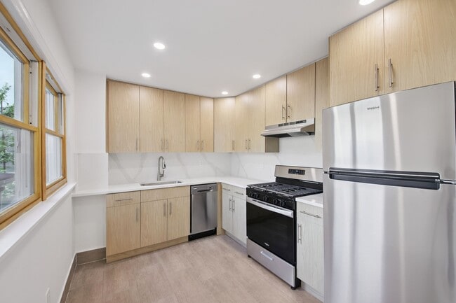 Building Photo - 307 9th St Unit 2A Rental
