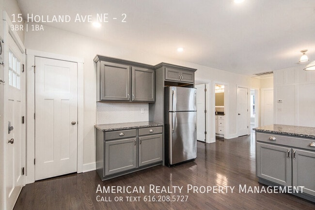 Photo - 15 Holland Ave NE Unit 2