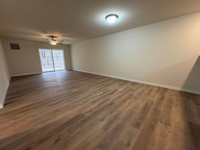 Hidden Hollow Apartments - McFarland