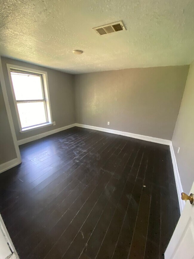 Photo - 3 BEDROOM 1 BATH HOUSE