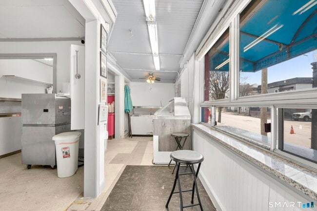 Photo - 712 Madison Ave Unit 1st floor with storefront