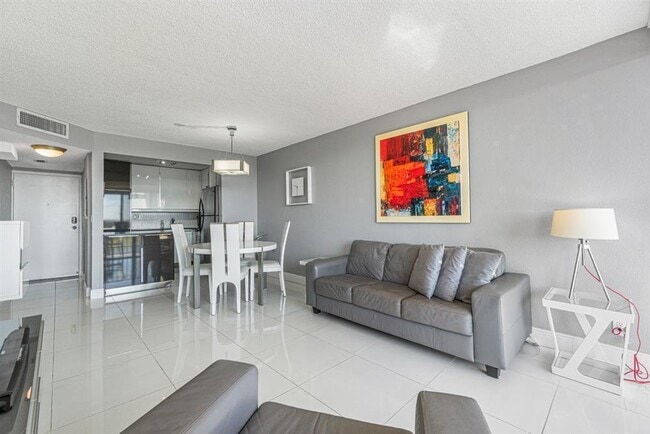 Photo - 1830 Embassy Dr Unit 613