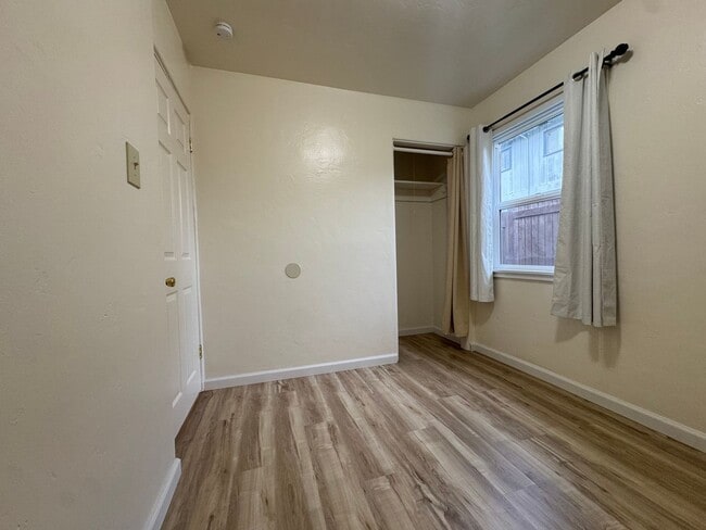 Photo - W Hawthorne ST Unit I