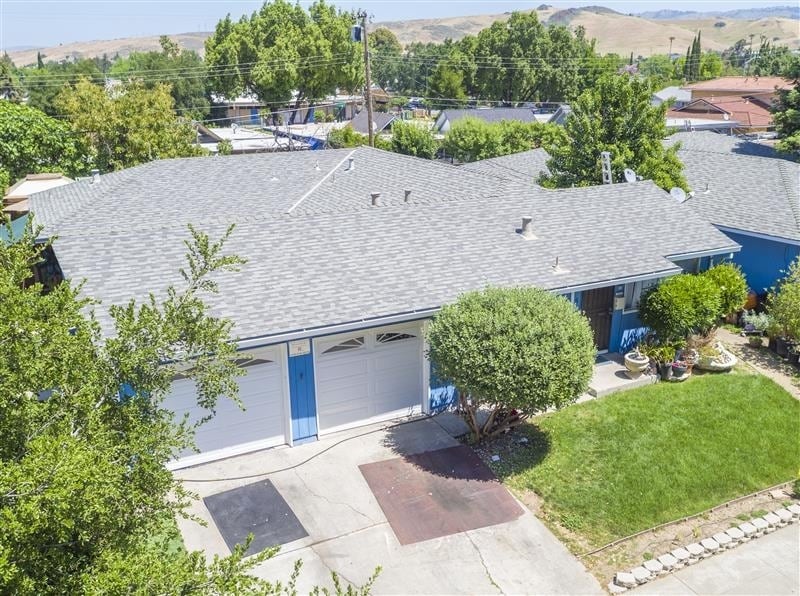 Photo - 192-194 Roundtable Dr