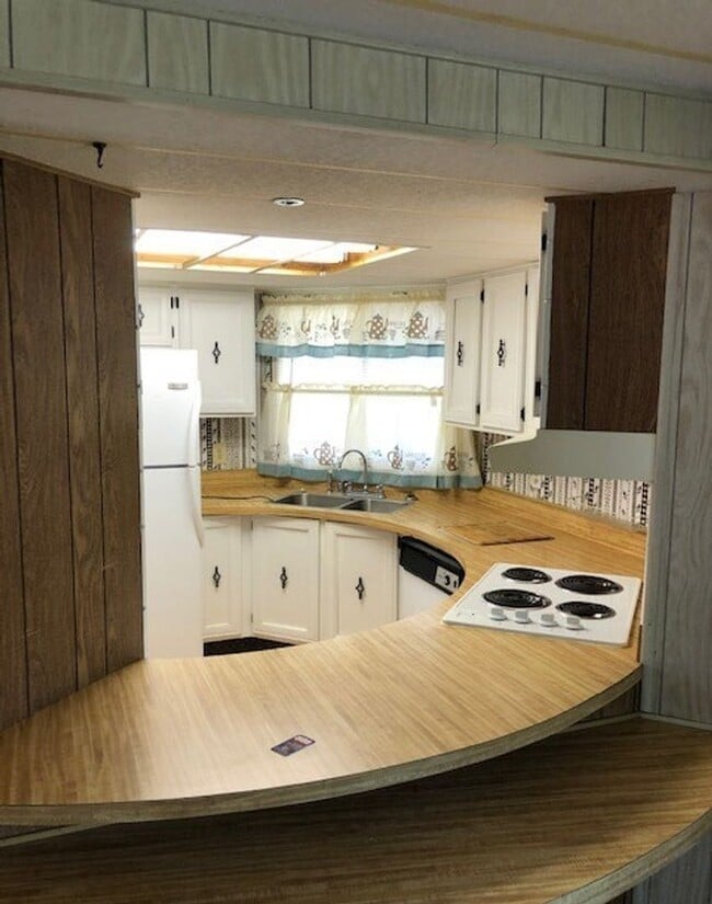 Photo - Steps away from Blue Lake