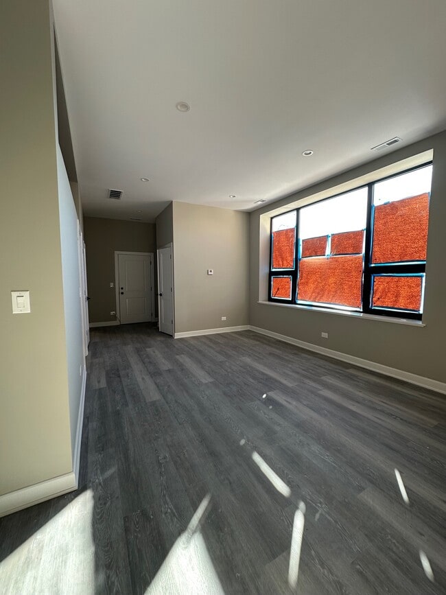 Photo - 5912 N Nashotah Ave