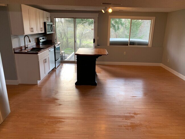 Photo - 313 13th Ave