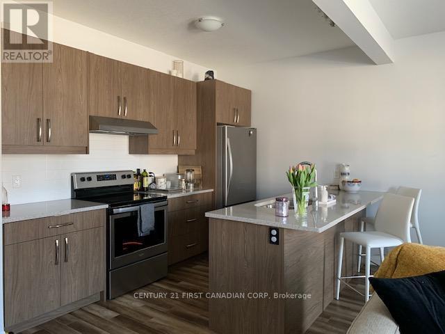 Photo - 827 Kleinburg Dr